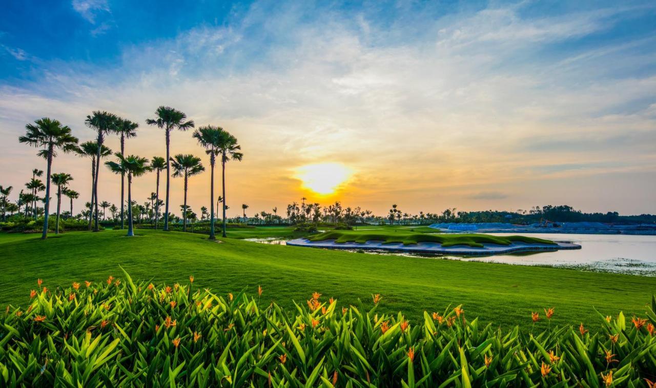 Forest City Golf Hotel Nusajaya  Exterior photo