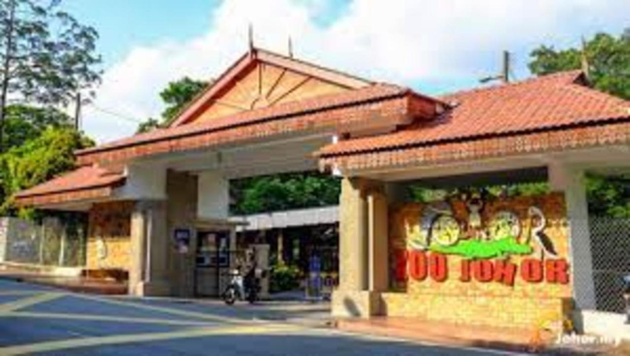 Forest City Golf Hotel Nusajaya  Exterior photo